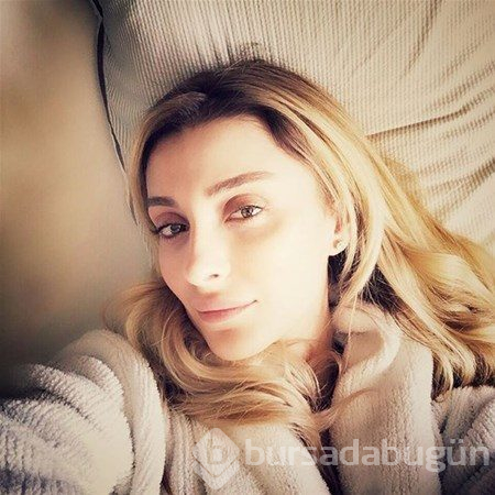 Ayak parmakları olay oldu