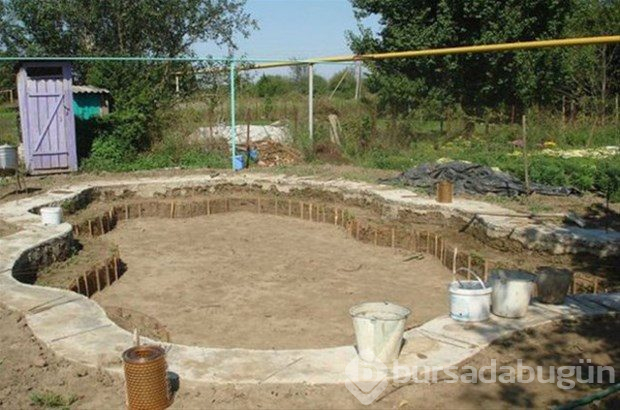Doğadaki malzemeleri kullanarak akvaryum yaptı