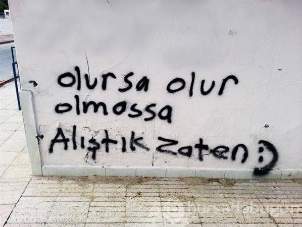 İlginç duvar yazıları