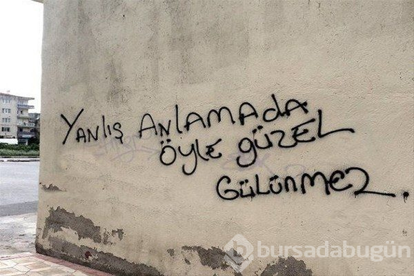 İlginç duvar yazıları