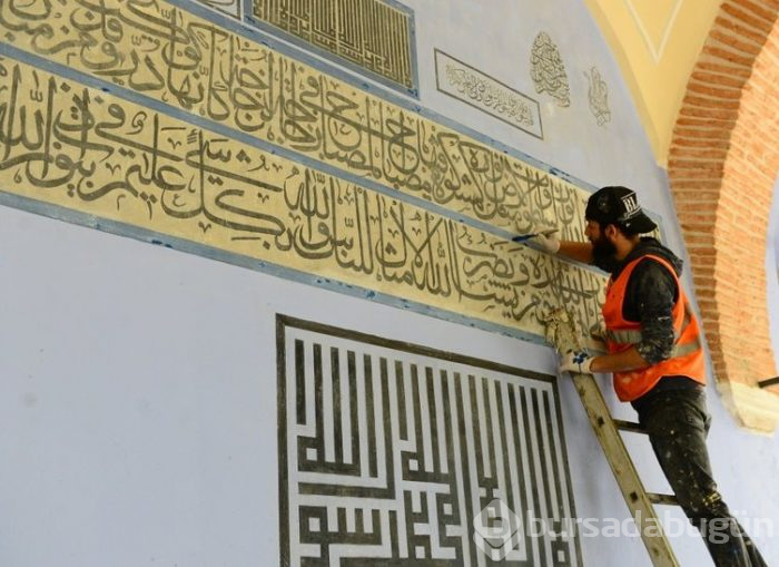 600 yıllık Ulu Cami ayağa kaldırıldı