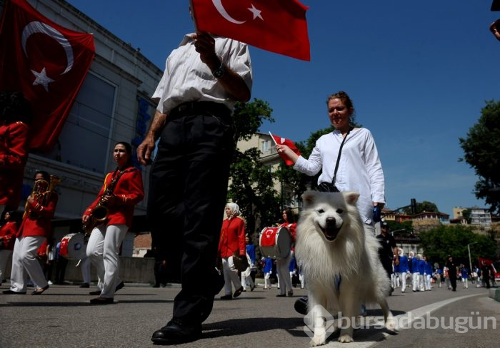 Bursa'da 19 Mayıs coşkusu törenlerle kutlandı