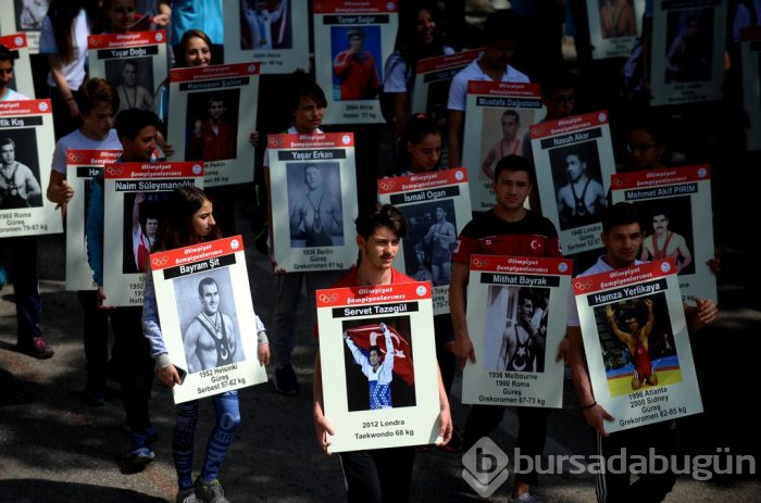 Bursa'da 19 Mayıs coşkusu törenlerle kutlandı
