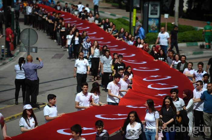 Bursa'da 19 Mayıs coşkusu törenlerle kutlandı