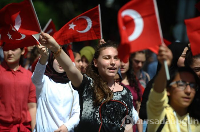 Bursa'da 19 Mayıs coşkusu törenlerle kutlandı