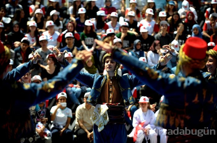 Bursa'da 19 Mayıs coşkusu törenlerle kutlandı