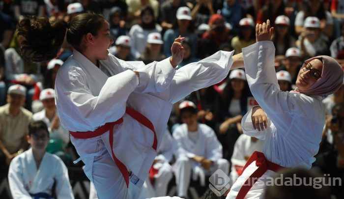 Bursa'da 19 Mayıs coşkusu törenlerle kutlandı