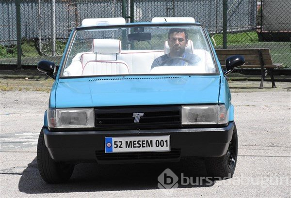 Hurda aracı spor otomobile dönüştürdüler