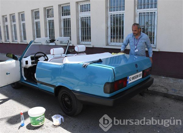 Hurda aracı spor otomobile dönüştürdüler