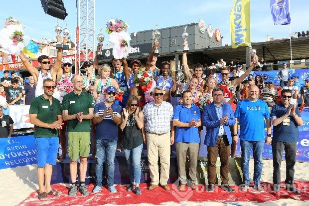 Plaj Voleybolu Dünya Turu'nda Sırbistan ve Küba zirvede
