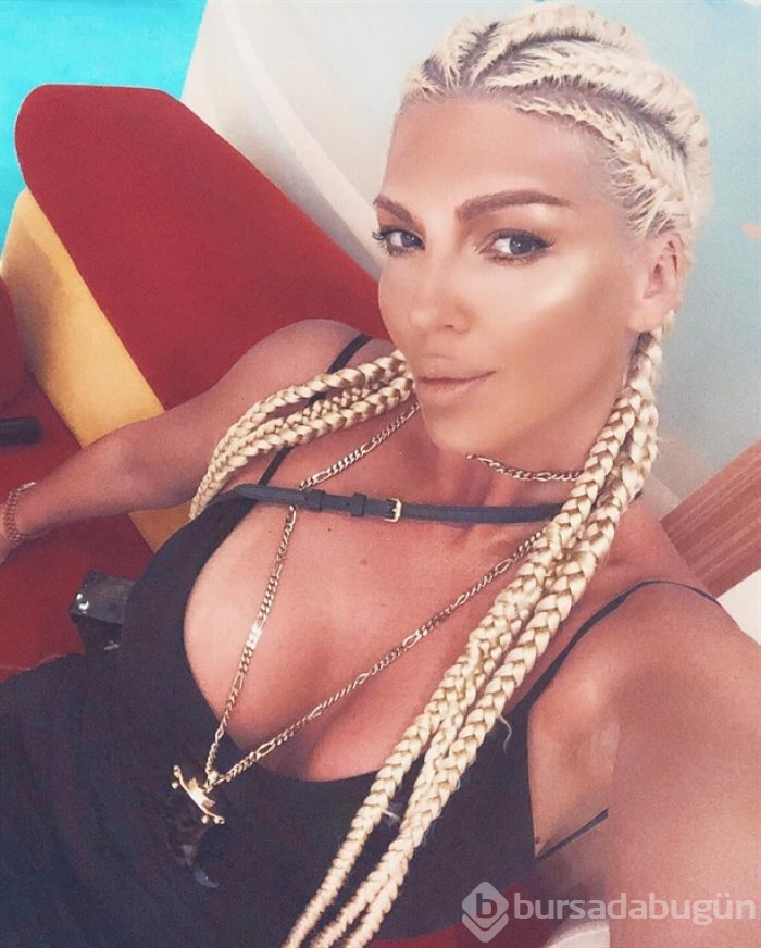 Jelena Karleusa yine yaptı yapacağını!