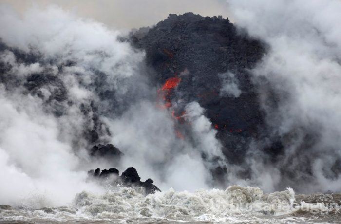 Hawaii'de lavlar santrale ulaştı