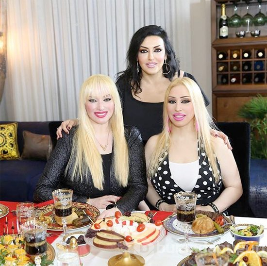 Kediciklerin iftar sofrası akılalmaz! Tülay Kumaşçı paylaştı