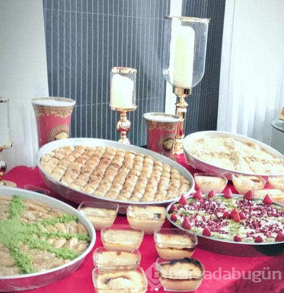 Kediciklerin iftar sofrası akılalmaz! Tülay Kumaşçı paylaştı