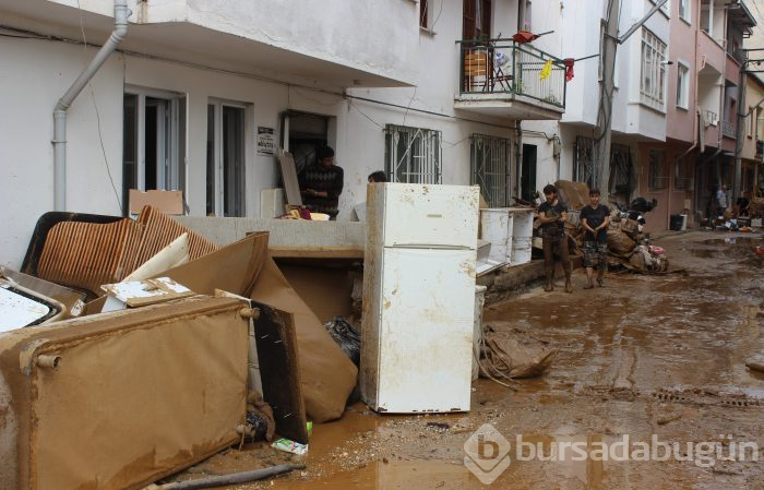 Bursa selin yaralarını sarıyor...