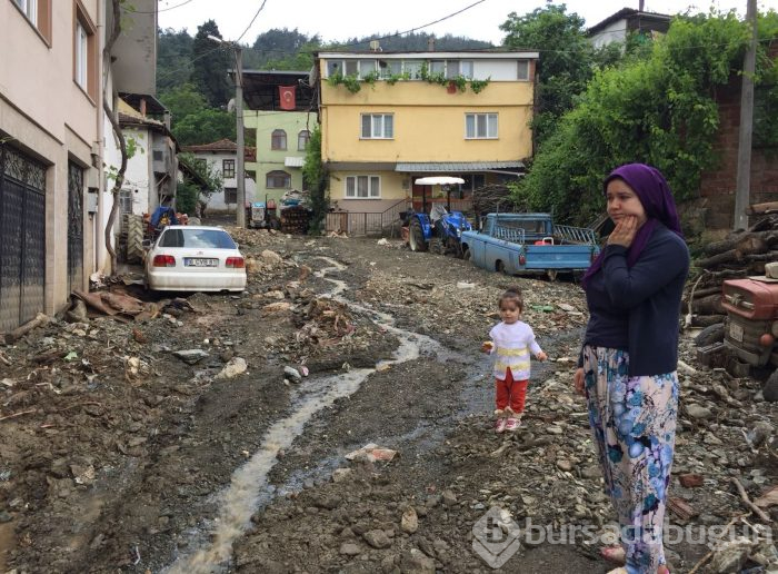 Bursa selin yaralarını sarıyor...
