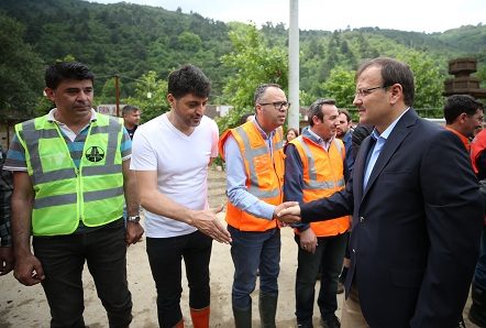 Bursa selin yaralarını sarıyor...