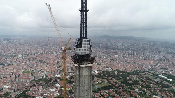 Çamlıca Kulesi Eyfel'i geçti
