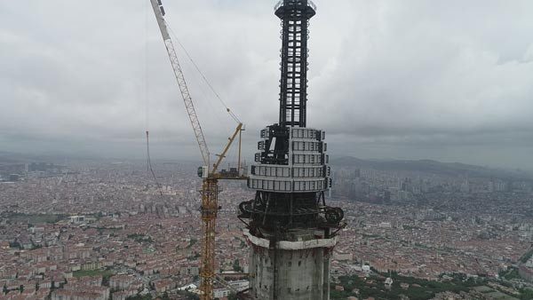 Çamlıca Kulesi Eyfel'i geçti
