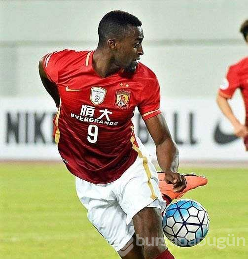 İşte dünyanın en çok kazanan futbolcuları
