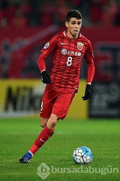İşte dünyanın en çok kazanan futbolcuları
