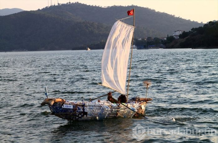 Atık pet şişelerden yapılan tekne denize indirildi