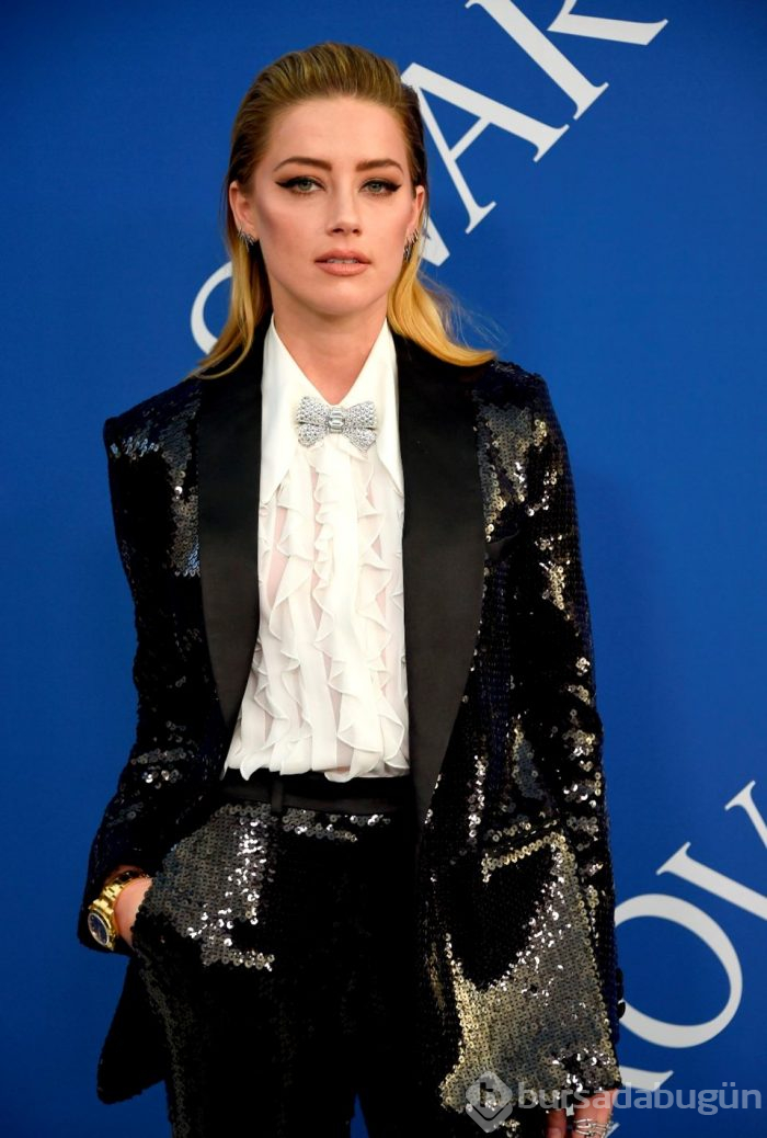 Kim Kardashian En Etkileyici İsim seçildi (2018 CFDA Moda Ödülleri)