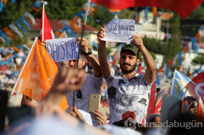 Cumhurbaşkanı Recep Tayyip Erdoğan Bursa mitinginde vatandaşlara seslendi	