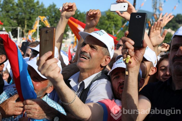 Cumhurbaşkanı Recep Tayyip Erdoğan Bursa mitinginde vatandaşlara seslendi	