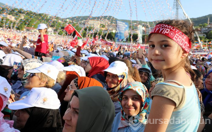 Cumhurbaşkanı Recep Tayyip Erdoğan Bursa mitinginde vatandaşlara seslendi	