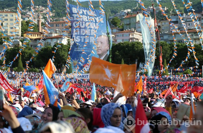 Cumhurbaşkanı Recep Tayyip Erdoğan Bursa mitinginde vatandaşlara seslendi	