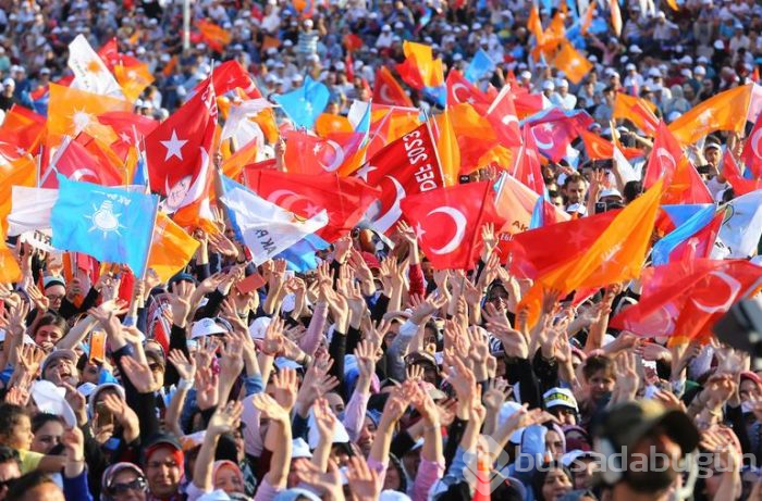Cumhurbaşkanı Recep Tayyip Erdoğan Bursa mitinginde vatandaşlara seslendi	