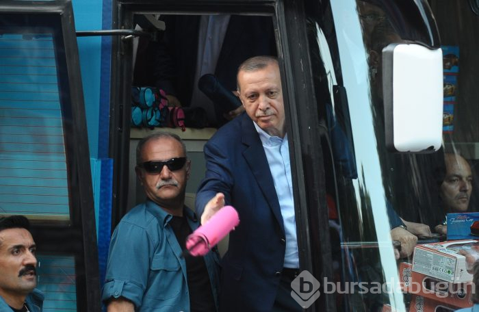 Cumhurbaşkanı Recep Tayyip Erdoğan Bursa mitinginde vatandaşlara seslendi	