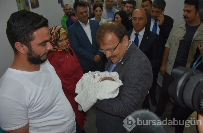 Başbakan Yardımcısı Çavuşoğlu'ndan Bursa Özel Esentepe Hastanesi'ne ziyaret