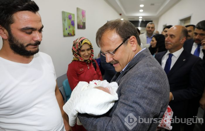 Başbakan Yardımcısı Çavuşoğlu'ndan Bursa Özel Esentepe Hastanesi'ne ziyaret