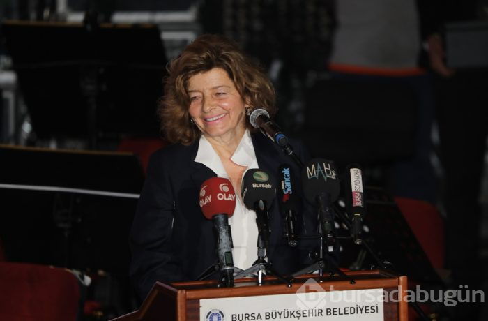 Bursa'da festival coşkusu MFÖ ile başladı
