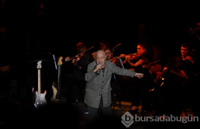 Bursa'da festival coşkusu MFÖ ile başladı
