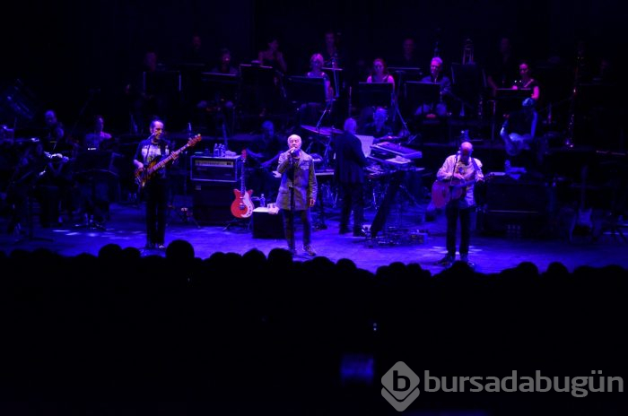 Bursa'da festival coşkusu MFÖ ile başladı
