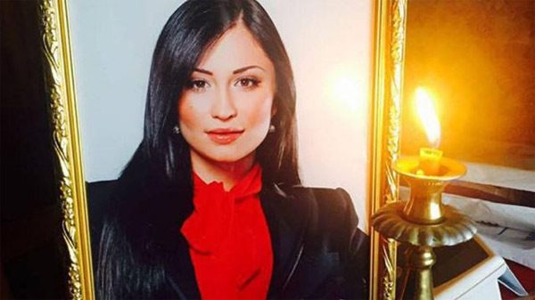 Sevgilisinin kafasını yüzüp kulağını kesen ünlü yazar suçlu bulundu!
