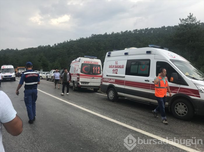 Bursa'da otobüs devrildi: Ölü ve yaralılar var
