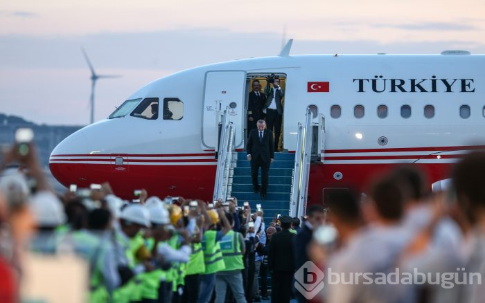 Erdoğan, İstanbul Yeni Havalimanı'na ilk inişi yaptı