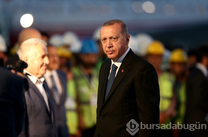 Erdoğan, İstanbul Yeni Havalimanı'na ilk inişi yaptı