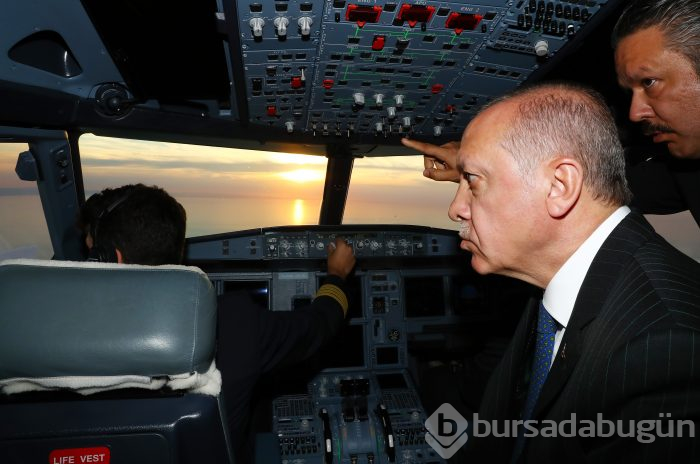 Erdoğan, İstanbul Yeni Havalimanı'na ilk inişi yaptı