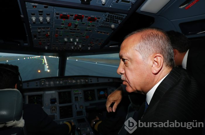 Erdoğan, İstanbul Yeni Havalimanı'na ilk inişi yaptı