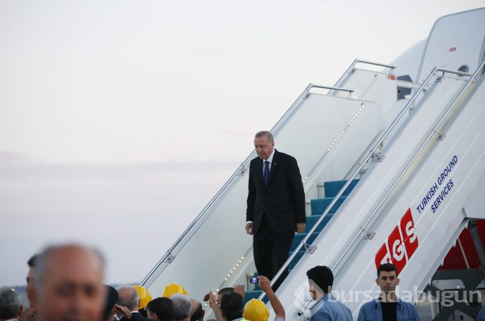 Erdoğan, İstanbul Yeni Havalimanı'na ilk inişi yaptı