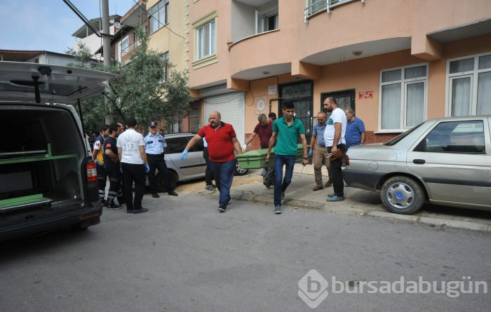 Bursa'da kocasını bıçaklayarak öldürdü!