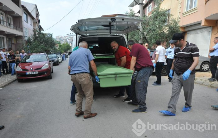 Bursa'da kocasını bıçaklayarak öldürdü!