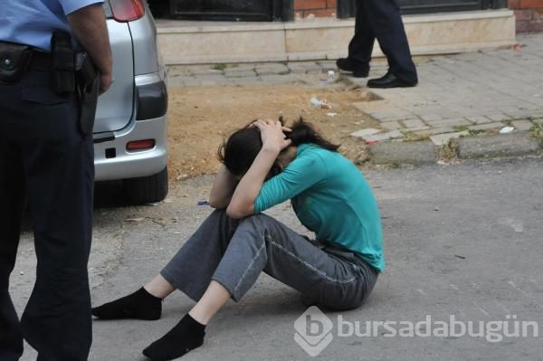 Bursa'da kocasını bıçaklayarak öldürdü!