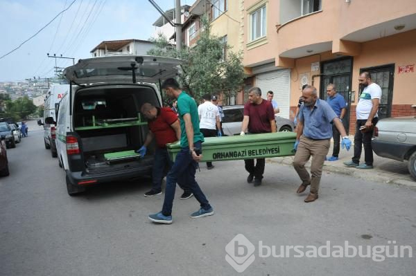 Bursa'da kocasını bıçaklayarak öldürdü!