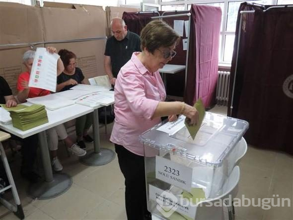 Türkiye sandık başına gitti

